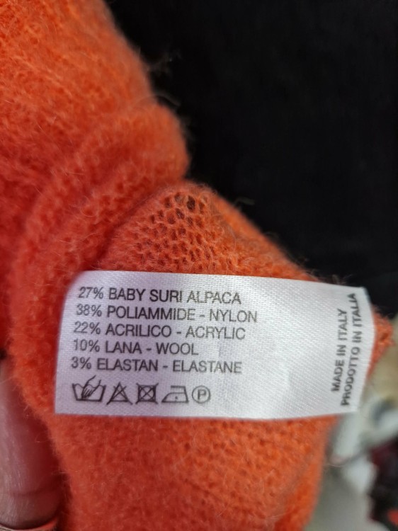 sweterek_pomarańczowy_skład.jpg